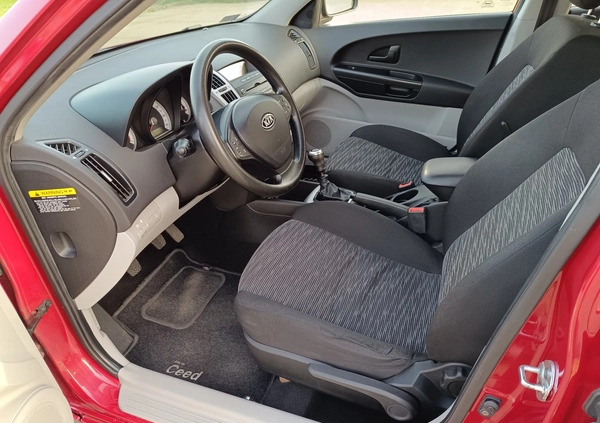 Kia Ceed cena 15500 przebieg: 208000, rok produkcji 2008 z Wągrowiec małe 301